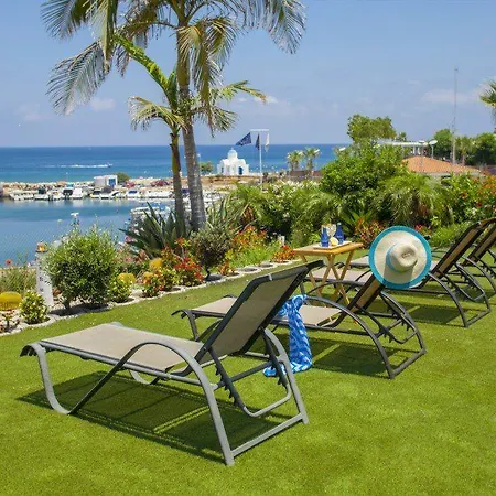 With Two Minutes Walk From Sirina Bay 53 * Protaras